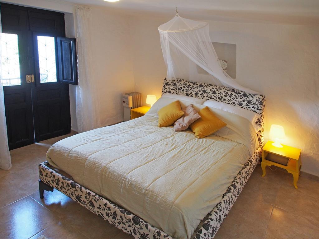 Отель Casa Colina Комарес Номер фото